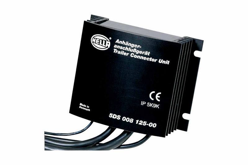 HELLA 5DS 008 125-001 Fahrzeugapplikationen, zwischen Zugfahrzeug und Trailer, sind vor dem Festeinbau mit Stecker 24V und Kupplung 12V zu prüfen; insbesondere bei Zugfahrzeugen, die mit einer Lampenausfallkontrolle ausgestattet sind.