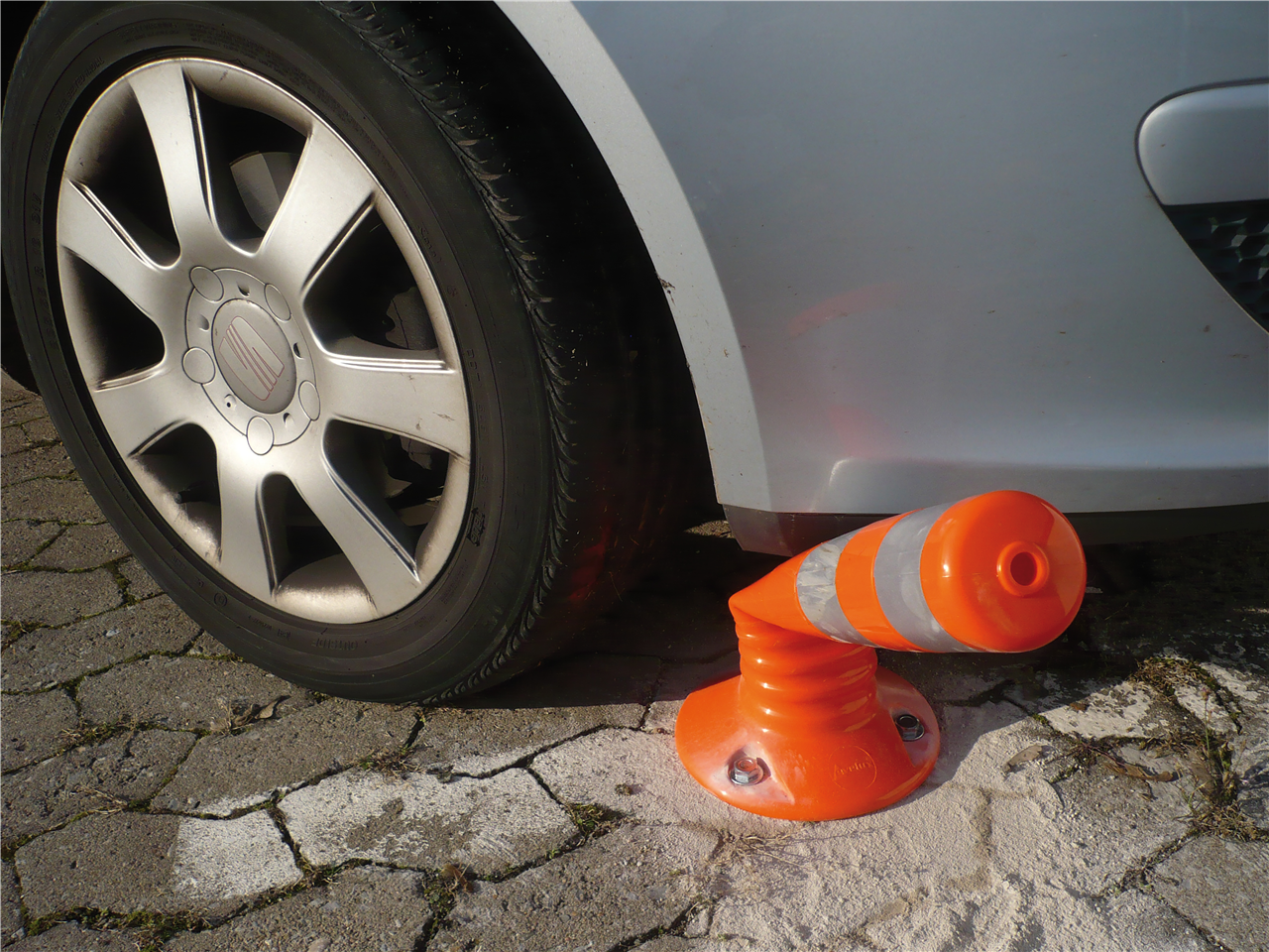 Schake Flexipfosten gelb / schwarz Ø 80 mm Höhe: 1000 mm