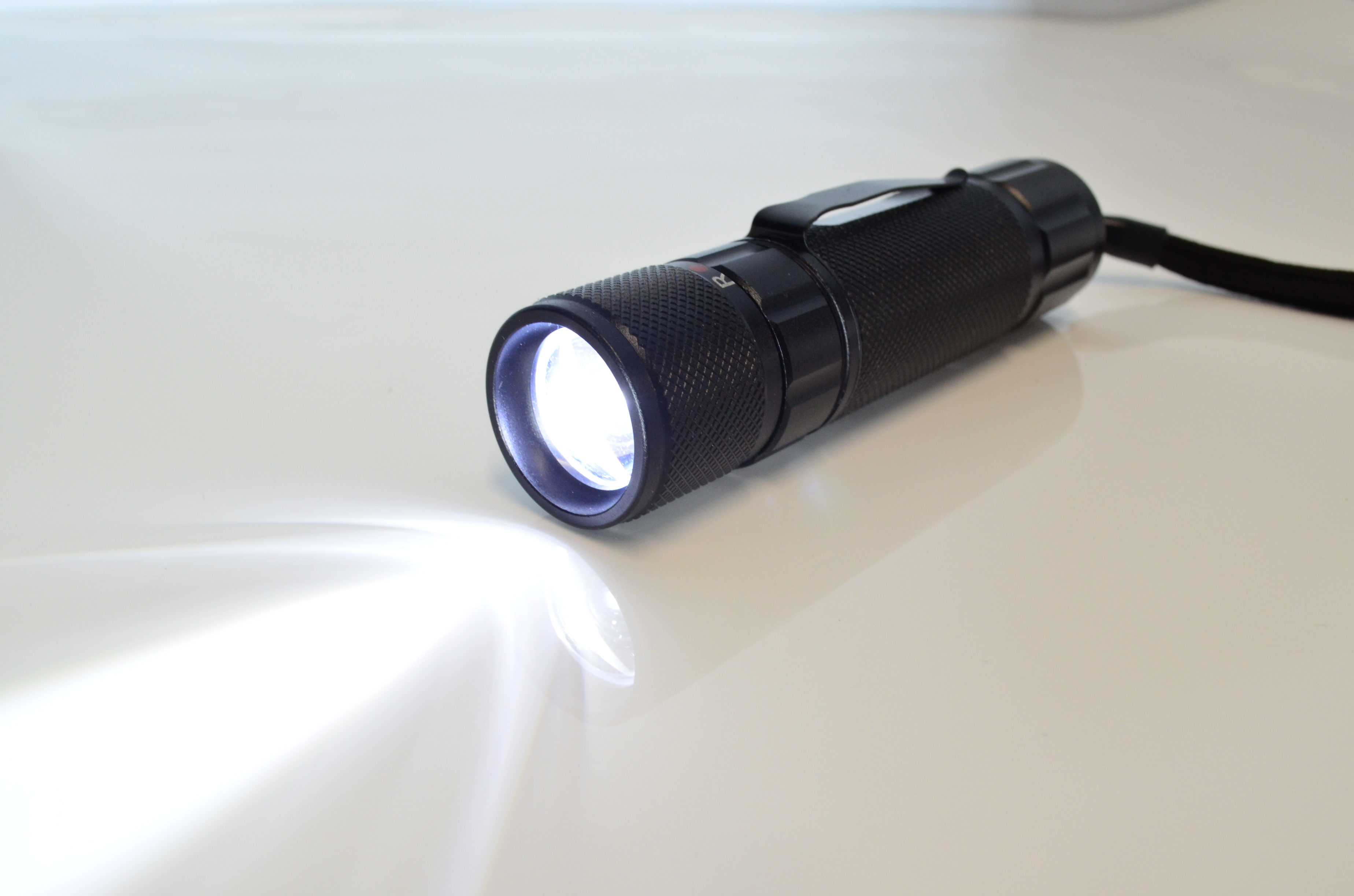 ZUGBEGLEITERLEUCHTE in 2, 3 und 4 LED-Farben