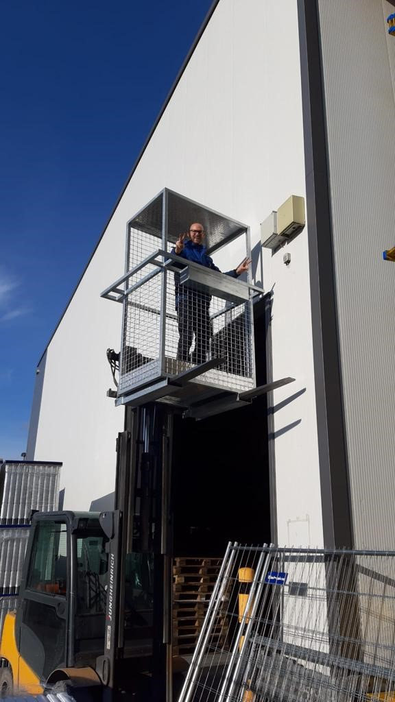 4b026866-3753-418b-ad51-46c95d9d029b